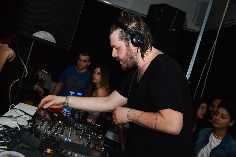 Techno Station